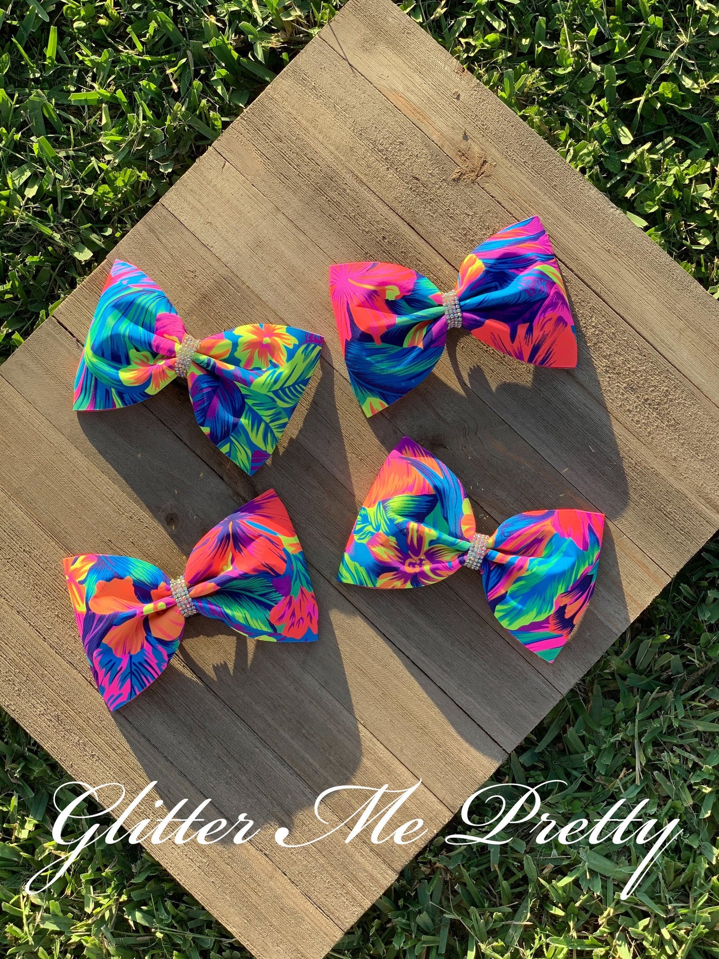 Tropical Tailless Cheer Bow